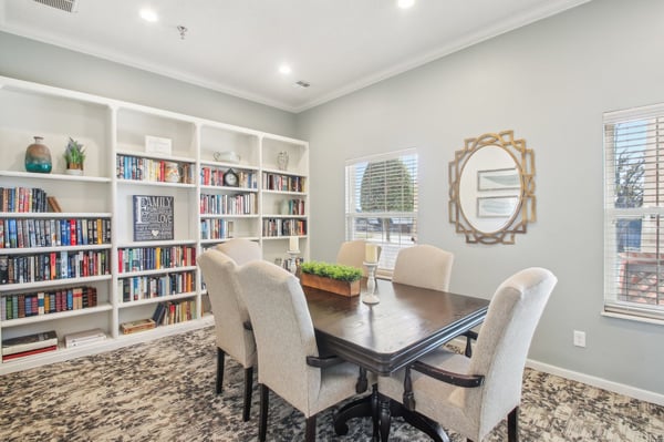 13-web-or-mls-W Blueridge Dr-013