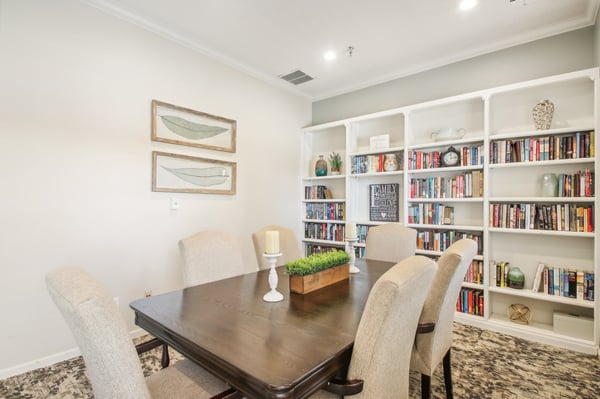 15-web-or-mls-W Blueridge Dr-015